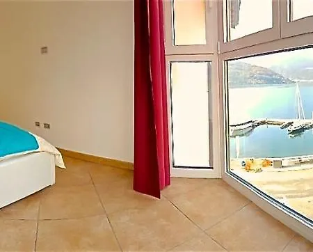 Apartment Riva Gabella 5 *
